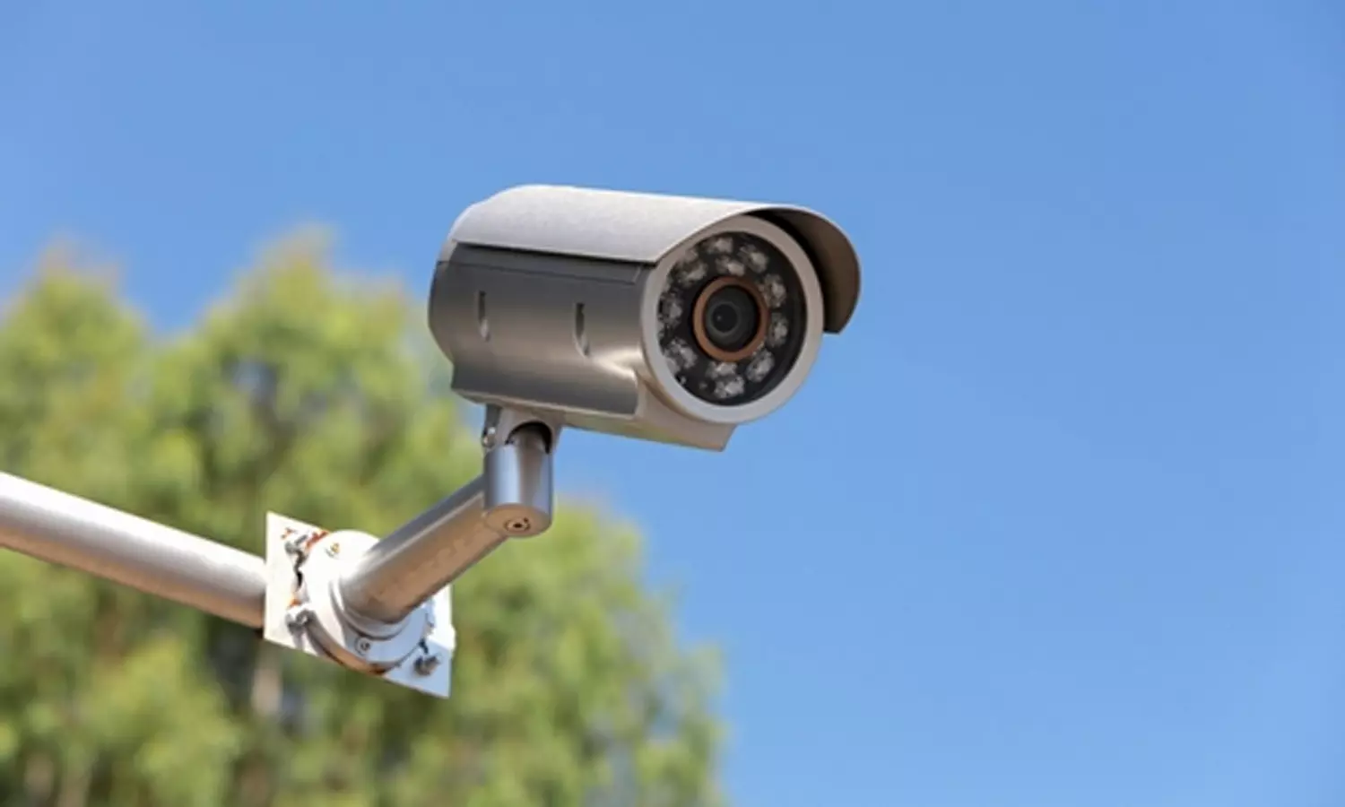 வண்டலூர் அருகே குற்றச்செயல்களை தடுக்க 100 இடங்களில் கண்காணிப்பு கேமரா