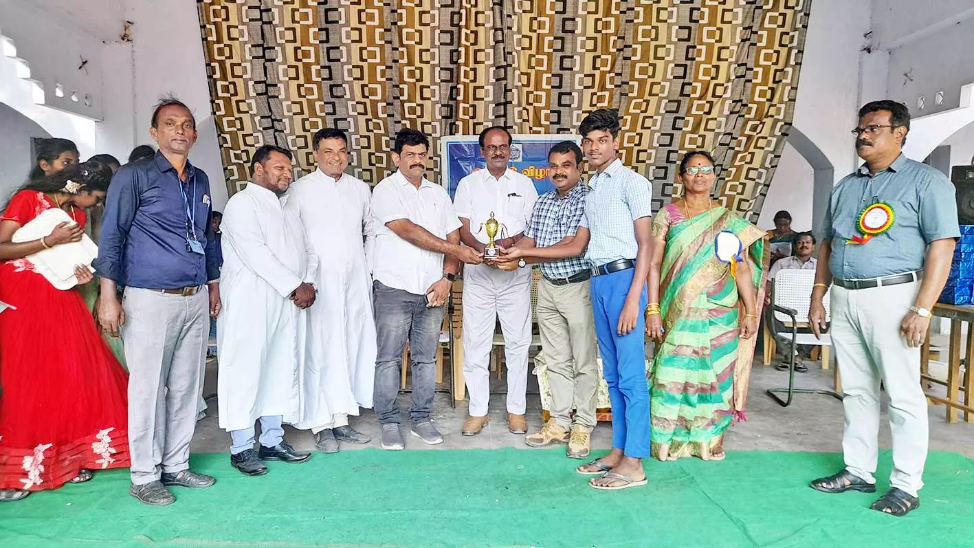 தெற்கு கள்ளிகுளம்  புனித அலோசியஸ் பள்ளியில் ஆண்டு விழா