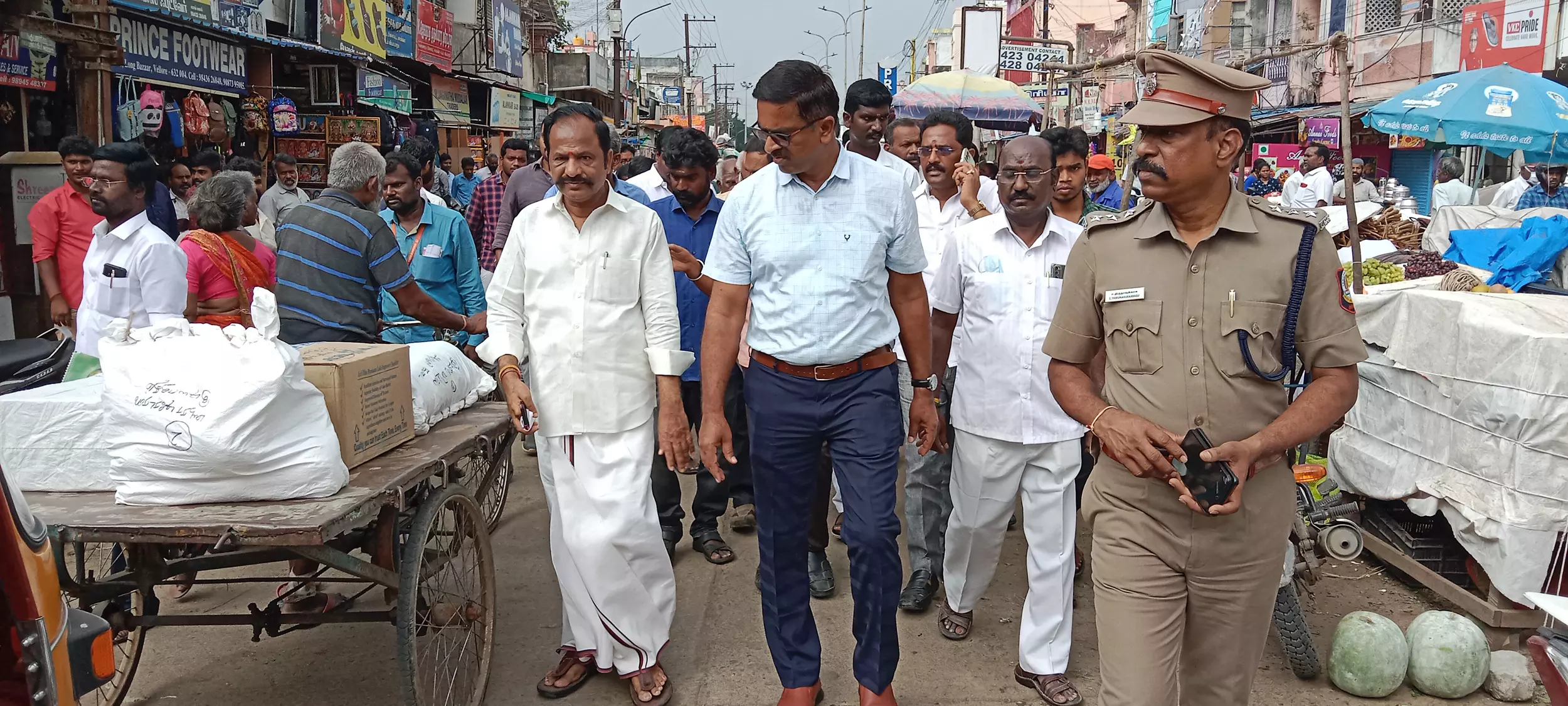 போக்குவரத்து நெரிசல் குறித்து கலெக்டர் ஆய்வு போக்குவரத்து நெரிசல் குறித்து கலெக்டர் ஆய்வு