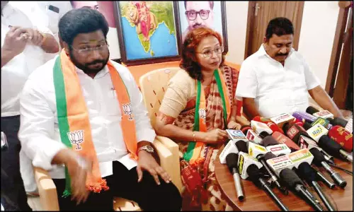 அக்கா, தம்பியாக பழகுகிறோம்: டெய்சி, திருச்சி சூர்யா கூட்டாக பேட்டி