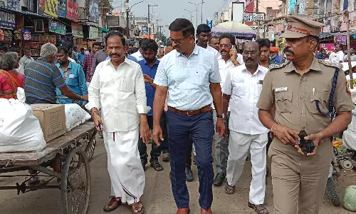 போக்குவரத்து நெரிசல் குறித்து கலெக்டர் ஆய்வு