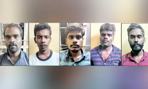 பொள்ளாச்சி அருகே கொள்ளை- நகைகளை விற்று அழகிகளுடன் உல்லாச வாழ்க்கை வாழ்ந்த கொள்ளையர்
