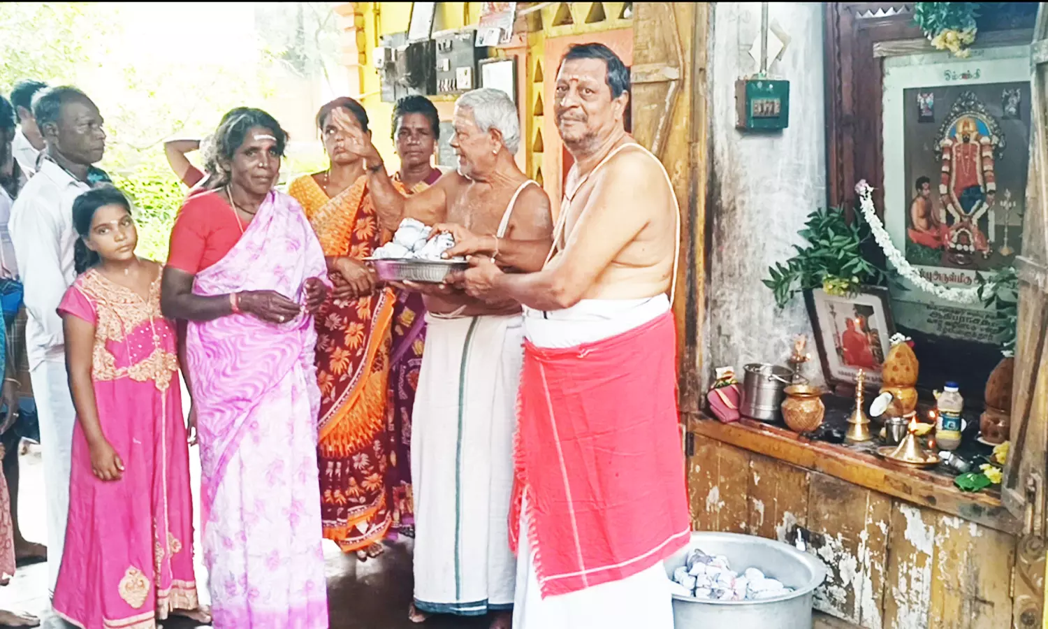 ஆதிபராசக்தி மன்றத்தில் அன்னதான விழா ஆதிபராசக்தி மன்றத்தில் அன்னதான விழா