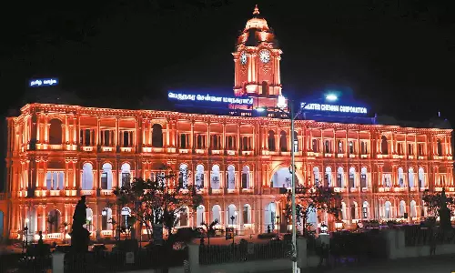 ஆரஞ்சு வண்ணத்தில் ஒளிர்ந்த சென்னை ரிப்பன் கட்டிடம்