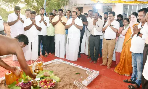 கள்ளிமந்தயத்தில் ரூ.170 கோடி மதிப்பீட்டில் திட்டப் பணிகளுக்கான அடிக்கல் அமைச்சர் அர.சக்கரபாணி தலைமையில் நடந்தது