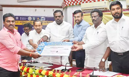 மாணவர்களுக்கு கல்விக்கடன் வழங்கல்