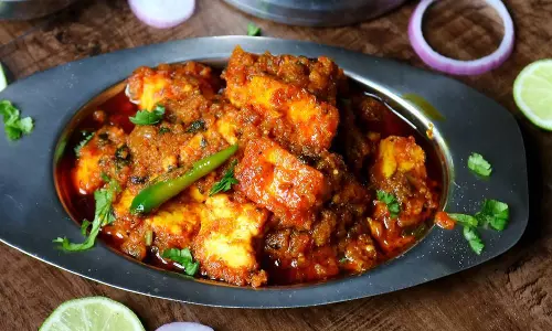 சப்பாத்திக்கு அருமையான தாபா ஸ்டைல் பன்னீர் மசாலா செய்யலாம் வாங்க...