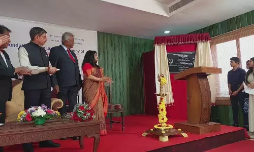 கும்மிடிப்பூண்டி அருகே  புதிய கல்வி நிறுவனத்திற்கு அடிக்கல் நாட்டினார் ஆளுநர்