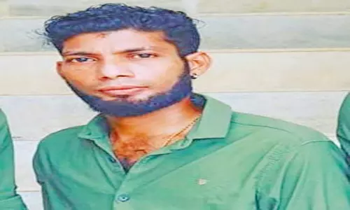 என்.ஜி.ஓ.காலனி அருகே வீட்டின் 2-வது மாடியில் இருந்து தவறி விழுந்து வாலிபர் பலி