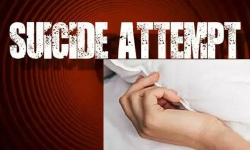 பொள்ளாச்சியில் பிளேடால் கழுத்தை அறுத்த பிளஸ்-1 மாணவர்