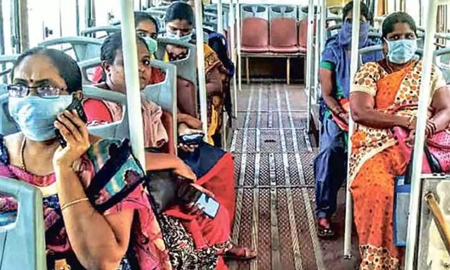 இலவச பஸ் சேவையால் பெண்களுக்கு மாதம் ரூ.888 சேமிப்பு- திட்டக்குழு ஆய்வில் தகவல் இலவச பஸ் சேவையால் பெண்களுக்கு மாதம் ரூ.888 சேமிப்பு- திட்டக்குழு ஆய்வில் தகவல்