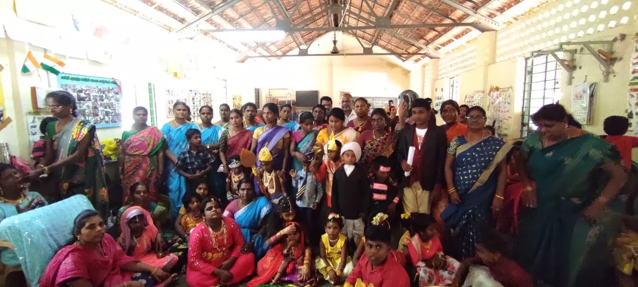 மாற்றுத்திறனாளி குழந்தைகளின் கலை பன்பாடு நிகழ்ச்சி மாற்றுத்திறனாளி குழந்தைகளின் கலை பன்பாடு நிகழ்ச்சி