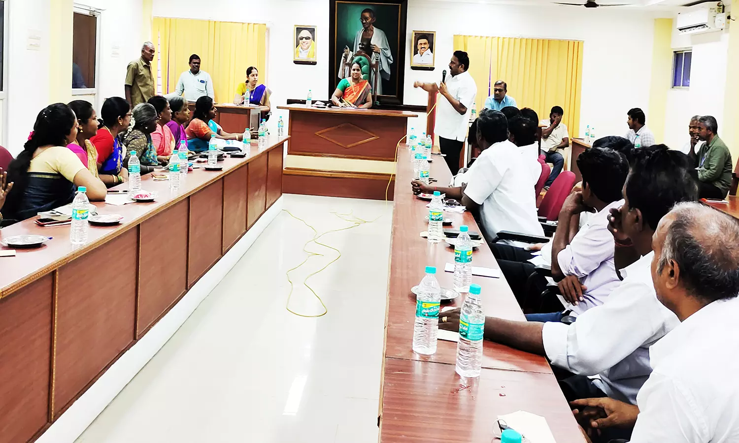 மின்சார தகன மேைடயை பயன்பாட்டுக்கு கொண்டுவர வேண்டும் மின்சார தகன மேைடயை பயன்பாட்டுக்கு கொண்டுவர வேண்டும்