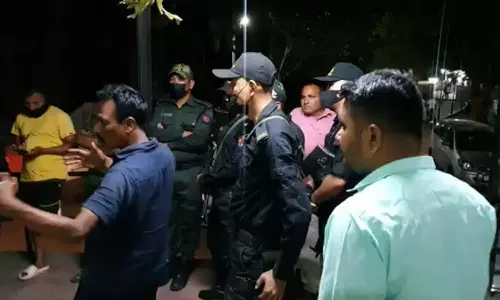 குஜராத் தேர்தல் பணியின்போது துப்பாக்கி சூடு- துணை ராணுவ வீரர்கள் இருவர் உயிரிழப்பு