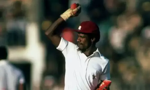 பிரபல முன்னாள் வெஸ்ட் இண்டீஸ் கிரிக்கெட் வீரர் டேவிட் முர்ரே காலமானார்