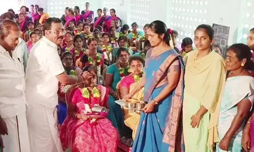 சமுதாய வளைகாப்பு விழா