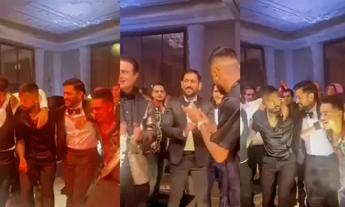 பாண்டியா பிரதர்ஸ் உடன் பார்ட்டியில் குத்தாட்டம் போட்ட டோனி- வைரலாகும் வீடியா