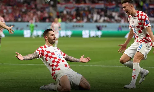 உலக கோப்பை கால்பந்து போட்டி- கனடாவை பந்தாடியது குரோஷியா