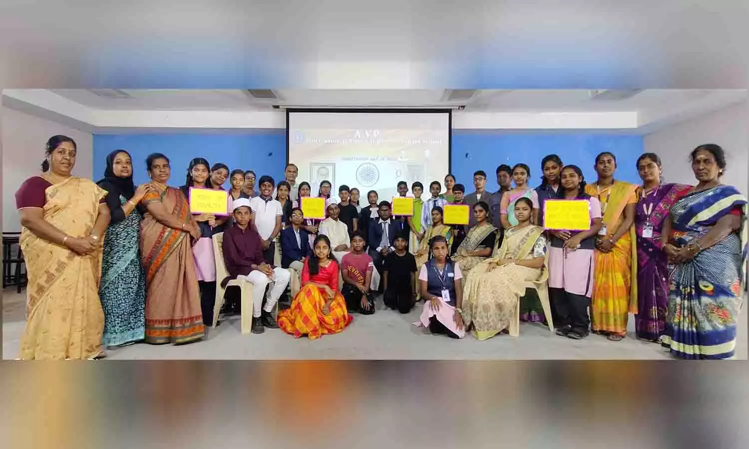 ஏ.வி.பி. பள்ளியில் அரசியல் அமைப்பு தினம் கொண்டாட்டம்