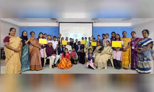 ஏ.வி.பி. பள்ளியில் அரசியல் அமைப்பு தினம் கொண்டாட்டம்