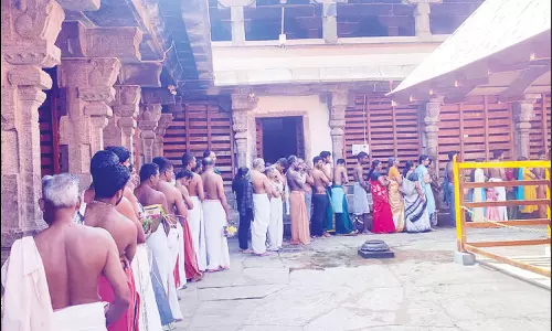 திருவட்டார் ஆதிகேசவ பெருமாள் கோவிலில் ஏராளமான பக்தர்கள் சாமி தரிசனம்