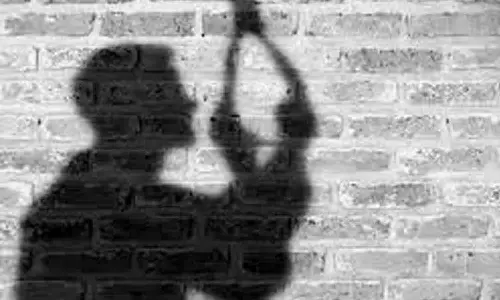 அவினாசியில் பனியன் நிறுவன ஊழியர் தற்கொலை