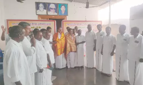 கிருஷ்ணகிரி மாவட்ட  ஓ.பி.எஸ். அணி புதிய நிர்வாகிகள் மாவட்ட செயலாளரிடம் வாழ்த்து