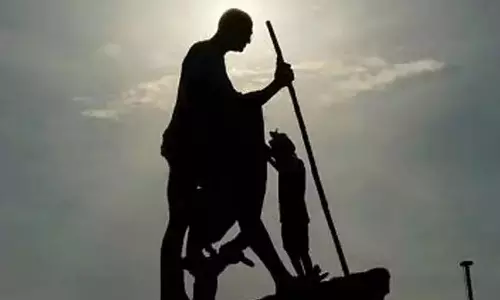 ஐ.நா. சபை தலைமையகத்தில் மகாத்மா காந்தி சிலை - டிசம்பர் மாதம் திறக்கப்படுகிறது