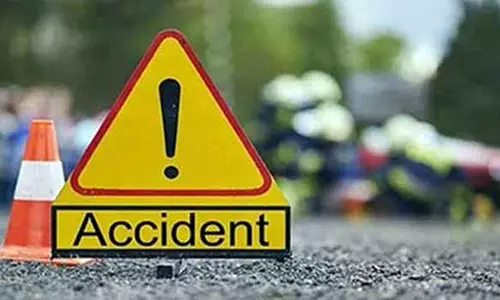 மோட்டார் சைக்கிளில் இருந்து தவறி விழுந்த வாலிபர் சாவு