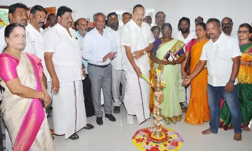 வாலாஜா அடுத்த வன்னிவேடு ஊராட்சியில் வேளாண் விரிவாக்க மைய கட்டிடம்