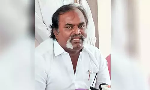 நெல்லை மாநகரில் சாலையில் சுற்றிதிரியும் மாடுகளை ஏலம் விடுவதை கைவிடக்கோரி 13-ந் தேதி ஆர்ப்பாட்டம் - பா.ஜ.க. மாவட்ட தலைவர் பேட்டி