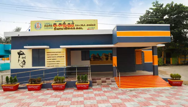 காஞ்சிபுரம் ரேஷன் கடை முன்மாதிரி கடையாக தேர்வு: வைபை வசதி-பூங்கா உள்ளது காஞ்சிபுரம் ரேஷன் கடை முன்மாதிரி கடையாக தேர்வு: வைபை வசதி-பூங்கா உள்ளது