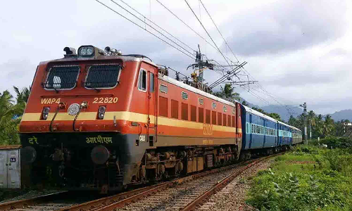 சேலத்தில் தண்டவாள பராமரிப்பு பணி - 3-ந்தேதி திருப்பூர் வழியாக செல்லும் 10 ரெயில்கள் ரத்து