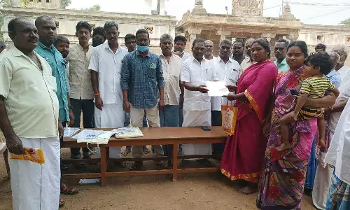 பயனாளிகளுக்கு இலவச மனை பட்டா