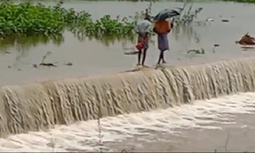பெரும்பள்ளம், வரட்டுபள்ளம், குண்டேரிபள்ளம் அணைகள் நிரம்பி வழிகிறது