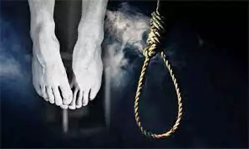 2 குழந்தைகளை தவிக்க விட்டு ஆட்டோ டிரைவர் மனைவி தற்கொலை