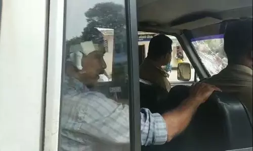 பாலியல் வழக்கில் 12 ஆண்டுகள் தலைமறைவு பிடிக்க வந்த சப்-இன்ஸ்பெக்டர் மீது கொலை வெறி தாக்குதல் நடத்திய போக்சோ குற்றவாளி கைது - களியக்காவிளை அருகே பரபரப்பு