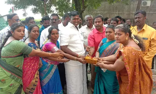 ரூ.11.70 லட்சம் செலவில் அரசு பள்ளி சுற்றுச்சுவர் அமைக்க பூமி பூஜை