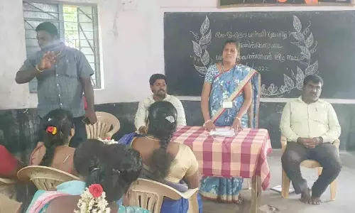 தேன்கனிக்கோட்டை அரசு பள்ளியில்  பள்ளி மேலாண்மை குழு கூட்டம்