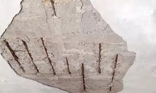 சேதுபாவாசத்திரம் அருகே ஆபத்தான நிலையில் இயங்கி  வரும் அங்கன்வாடி மையம்