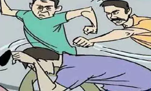 வாழை இலை வியாபாரி மீது தாக்குதல்