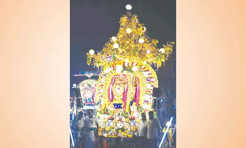 கண்ணாடி ரிஷப வாகனத்தில் அண்ணாமலையார் வீதி உலா