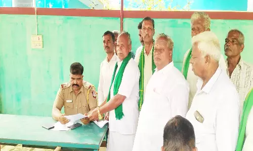 ஏலகிரியில் செல்போன் டவர் அமைக்க எதிர்ப்பு