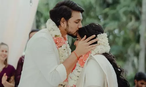 வைரலாகும்  கவுதம் கார்த்திக்-மஞ்சிமா மோகன் திருமண புகைப்படங்கள்