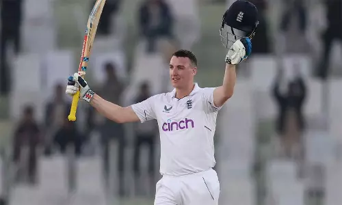 ஒரு ஓவரின் 6 பந்துகளையும் பவுண்டரிக்கு விரட்டினார்: உலக சாதனையில் இணைந்த ஹாரி ப்ரூக்