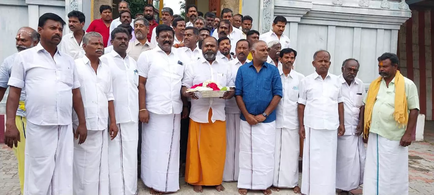 திருமண பத்திரிகை வைத்து சிறப்பு பூஜை திருமண பத்திரிகை வைத்து சிறப்பு பூஜை