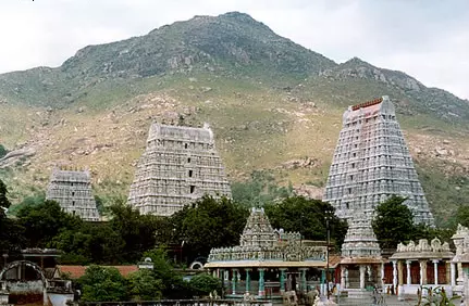 2,500 பேர் மட்டும் மலையேற போட்டோவுடன் அனுமதி சீட்டு 2,500 பேர் மட்டும் மலையேற போட்டோவுடன் அனுமதி சீட்டு