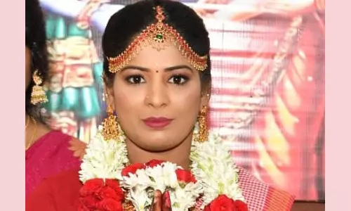 வாலிபரை திருமணம் செய்து நகை-பணத்துடன் ஓட்டம் பிடித்த இளம்பெண் கைது: 4 பேரை ஏமாற்றியது அம்பலம்