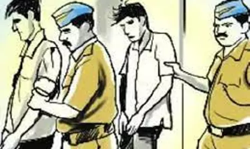 70 கிலோ இரும்பு கம்பிகளை திருடிய 3 பேர் கைது