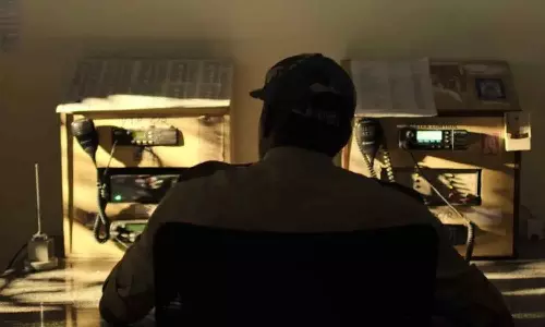 பேஸ்புக் தோழியுடன் ஆபாசமாக வீடியோசாட் செய்த அமெரிக்க பேராசிரியரை மிரட்டி ரூ.39 லட்சம் பறிப்பு